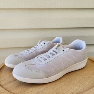 Abeo Eleanor women's casual sneakers size 8.5